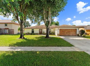 138 Granada St, Royal Palm Beach, FL 33411
