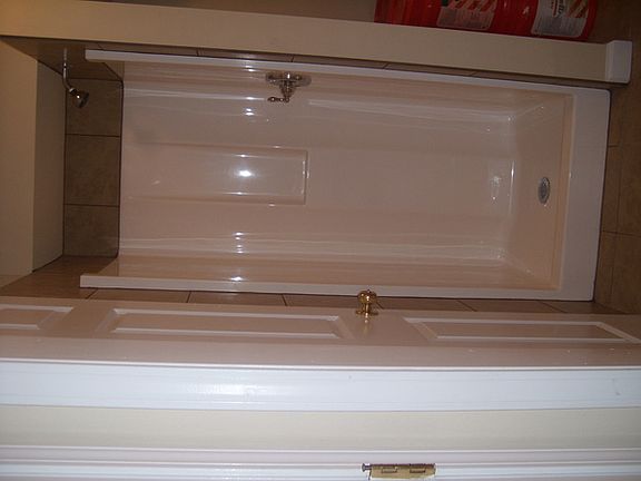 4th image of 4917 Tanbark Dr
