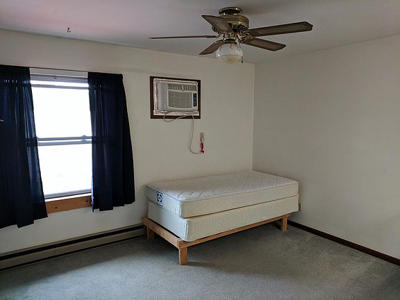 4th image of 105 E Fillmore St APT D
