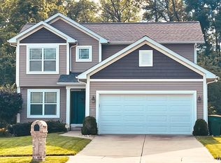 1575 N Parc Grove Ct, O'Fallon, IL 62269