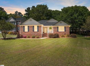 2 Cade Ct, Mauldin, SC 29662