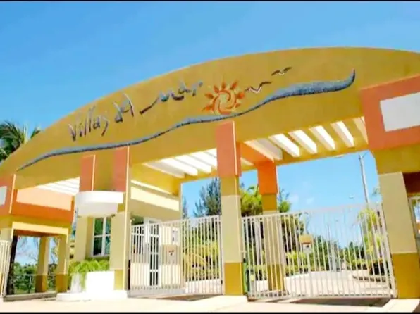 Mediania Alta Cond Villas De Mar Beach Resort, Loiza, PR 00772