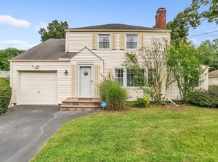 95 Fenway Dr, Springfield, MA 01119