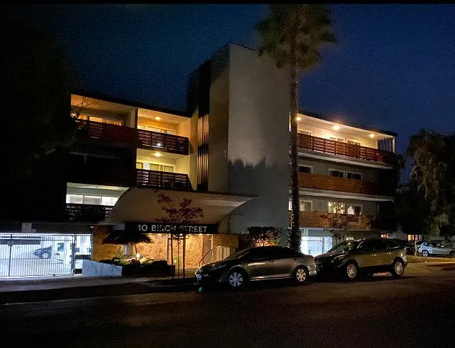 10 Birch Street — Photo 2