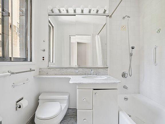 5th image of 50 E 89th St #6A