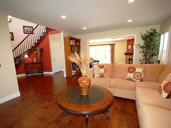 5th image of 3849 Stanford Dr