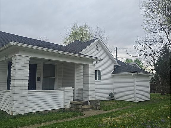 3rd image of 225 E Clay St