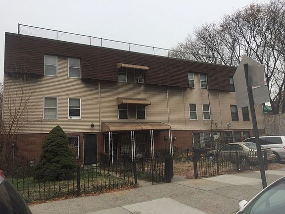 2nd image of 861 Southern Blvd