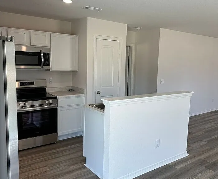 10316 Debbie Dr — Photo 4
