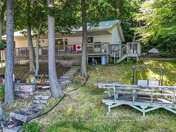 2nd image of 292 Caroline Ct