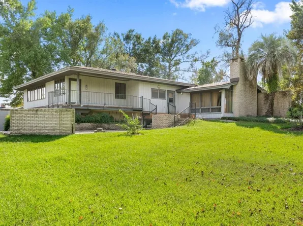 4020 York Ln, Lake Charles, LA 70605