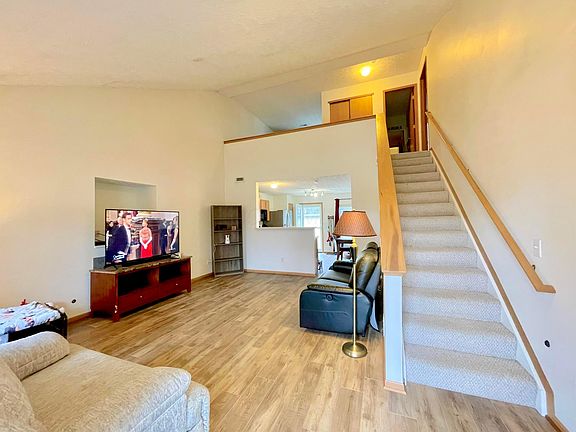 2nd image of 537 Lehner Woods Blvd