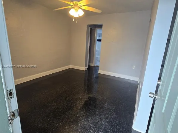 1520 NW 61st St APT 8, Miami, FL 33142