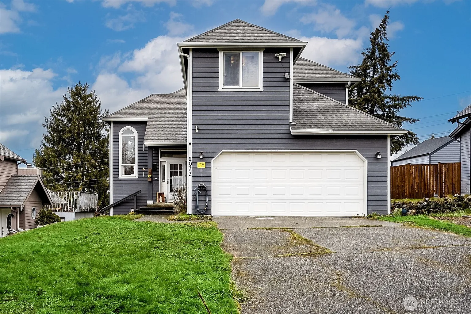 2033 E Sherman Street photo 1