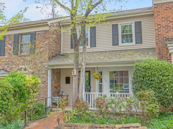 935 Huntwood Ln, Charlottesville, VA 22901