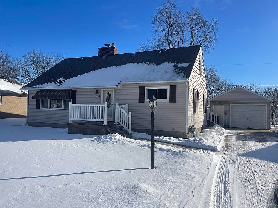 1st image of 2352 Richard Ave