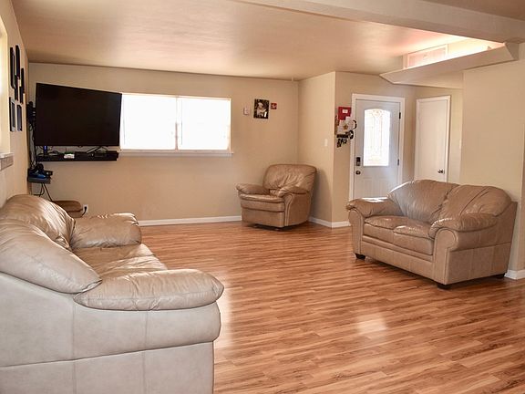 2nd image of 2201 Madera Ave