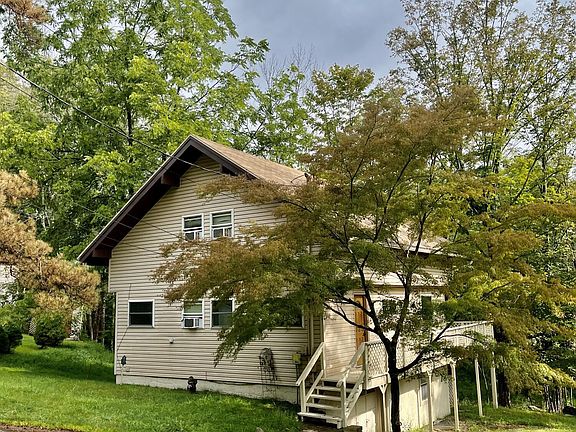 3rd image of 26 Westwood Dr