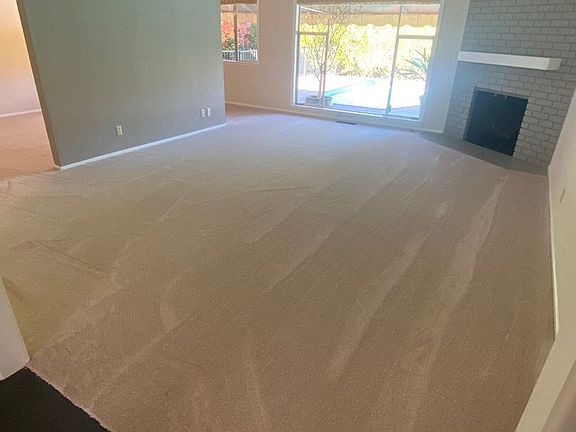 4th image of 381 Hacienda Way