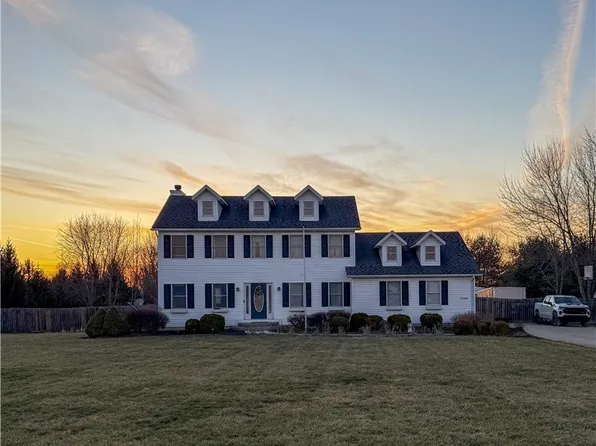 17058 Chamberlain Rd, Grafton, OH 44044