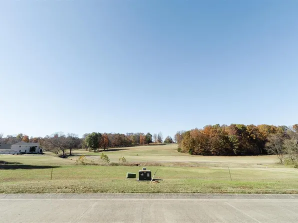 12 & 13 Fairway Dr, Benton, KY 42025