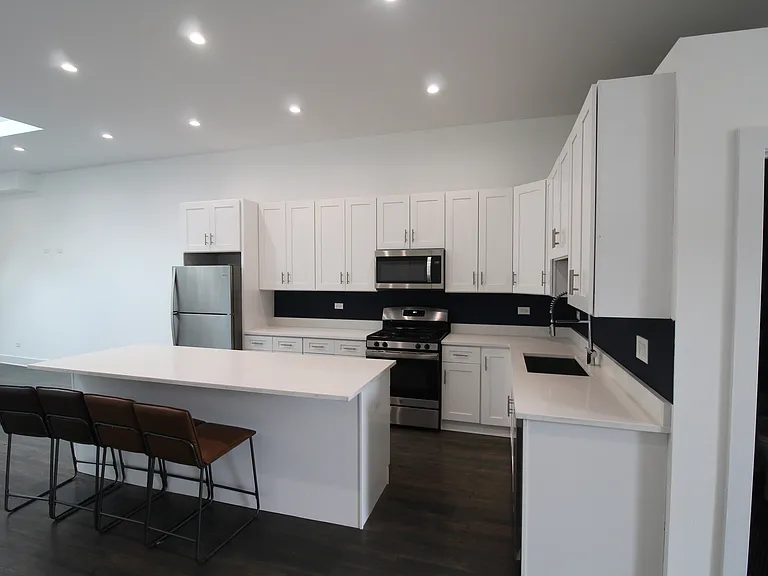 1474 N Milwaukee Ave #3F — Photo 3