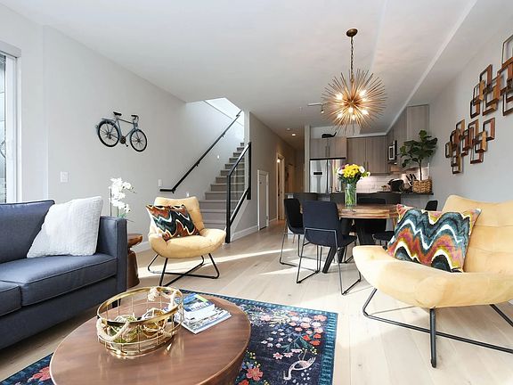 2nd image of 595 Pandora Ave #404