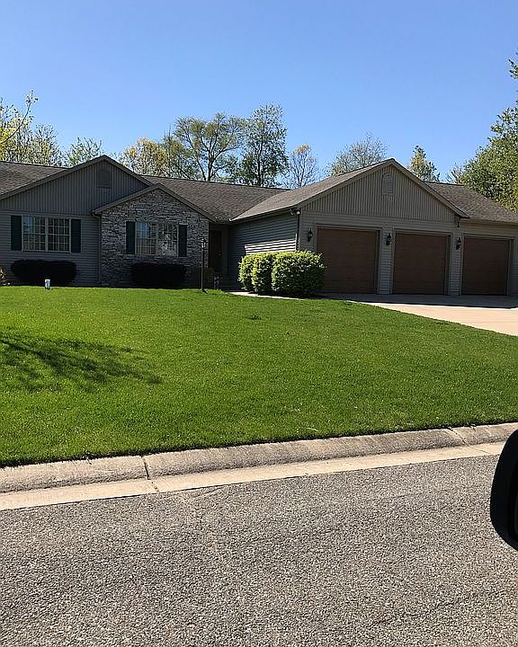 1st image of 57183 Pine Needle Ct