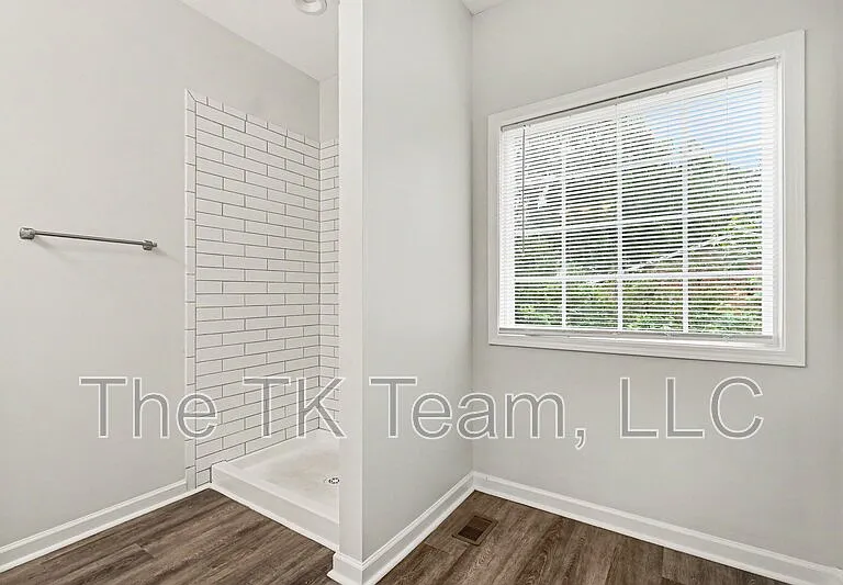 324 N Milford Rd — Photo 12