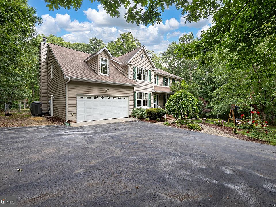 1st image of 9921 Shawnee Ln
