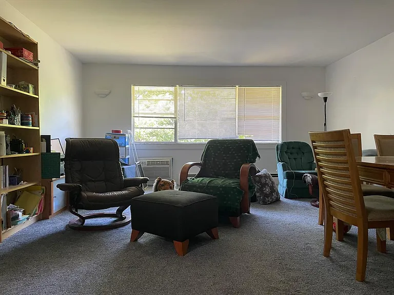 325 Tenafly Rd #4 — Photo 2