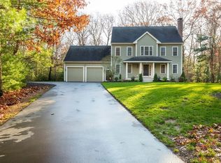 10 Garnet Pl, Bridgewater, MA 02324