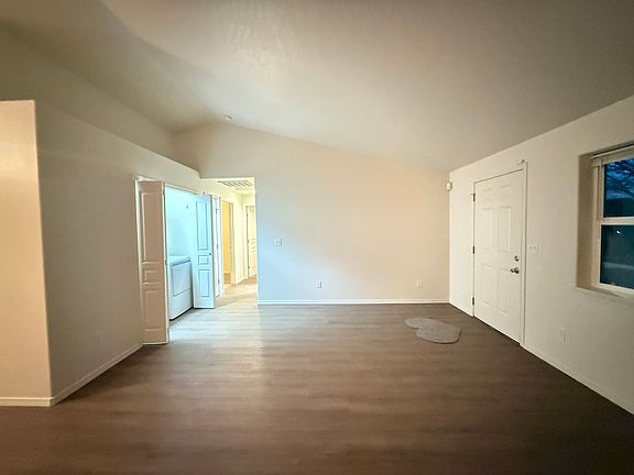 3rd image of 5907 Washougal Ln