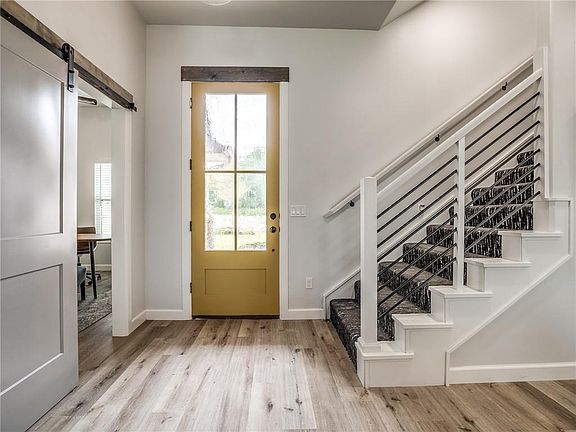 2nd image of 4816 Bermuda Dr