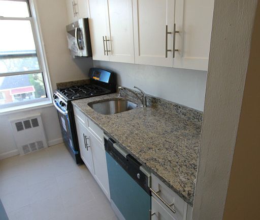 3rd image of 10101 67th Dr APT 4E