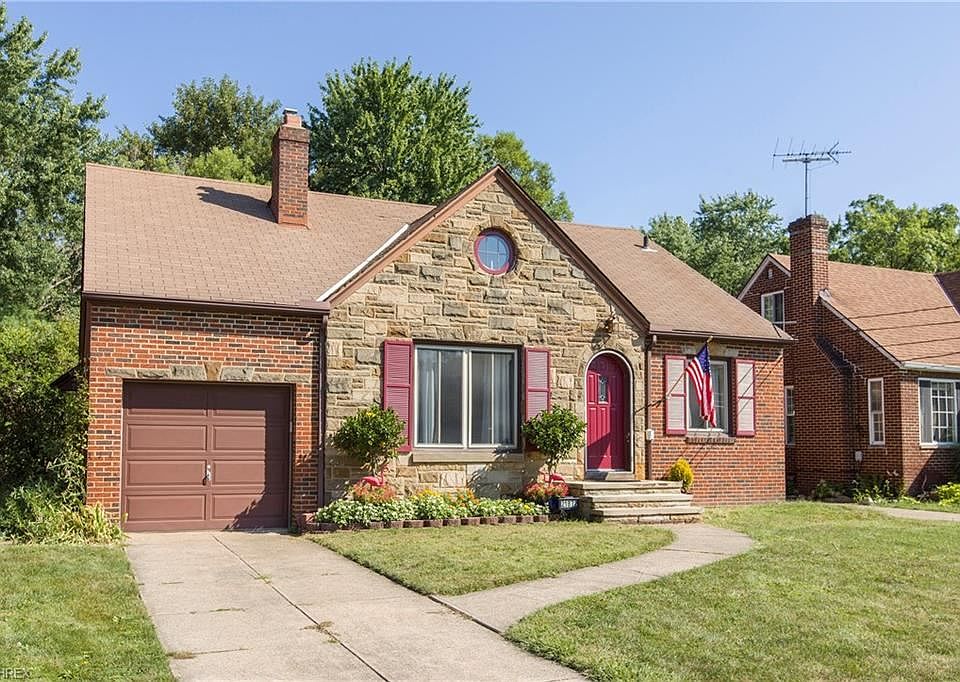 1st image of 21872 Parkdale Ave