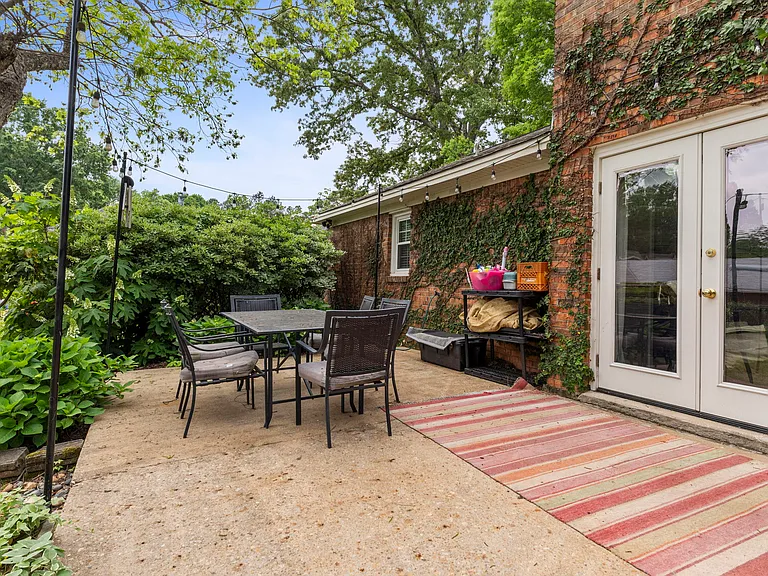 431 Duckworth Dr — Photo 4