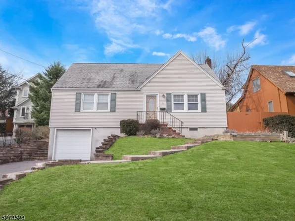 93 Cathedral Ave, Clifton City, NJ 07114