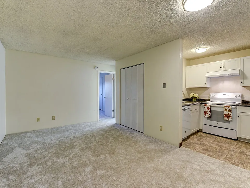 3161 Madison Ave #Q423
