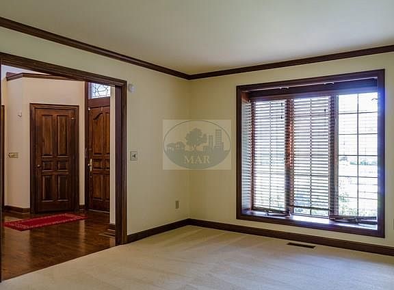 4th image of 242 Deer Meadow Dr