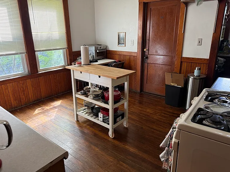 29 Lewis St #1 — Photo 3