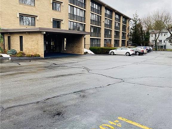 3rd image of 650 E Greenwich Ave APT 5-409