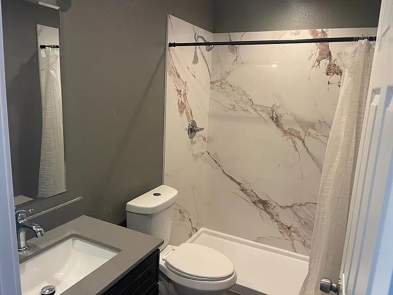1526 N Sierra Nevada St — Photo 14