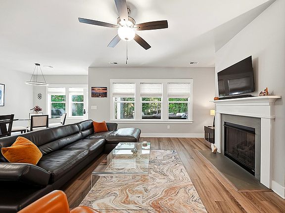 4th image of 120 Marshfield Trl
