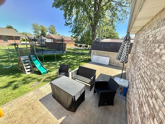 4th image of 1251 Pin Oak Cir