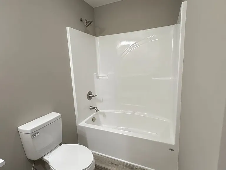 309 W Coffee St — Photo 12