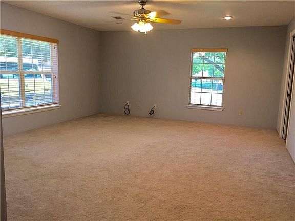 3rd image of 144 N Imperial Dr
