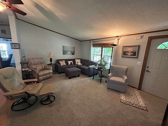 3rd image of 5448 Cypress Ln