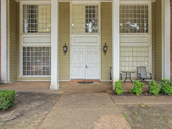 210 S McLean Blvd APT 8, Memphis, TN 38104