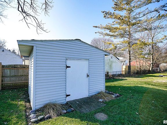 5th image of 1520 E Hendryx Pl